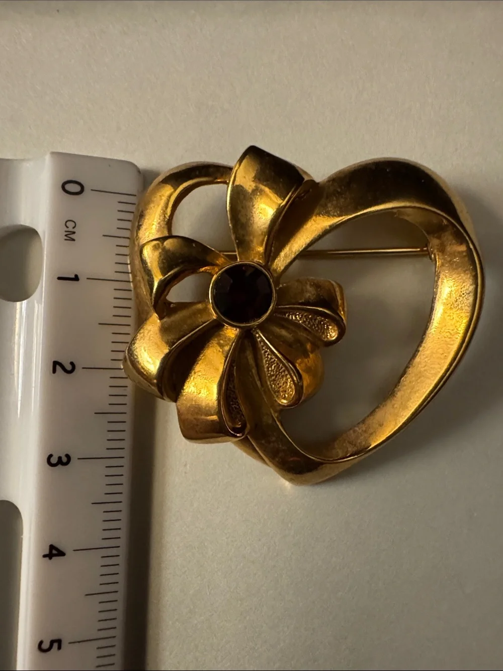 Vintage 1992 Avon Birthstone Heart & Bow Brooch Pin Red Rhinestone
